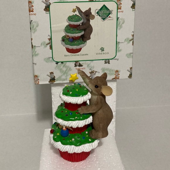 Charming Tails by Enesco, “Merry Christmas Cupcake” Figurine - Picture 1 of 10